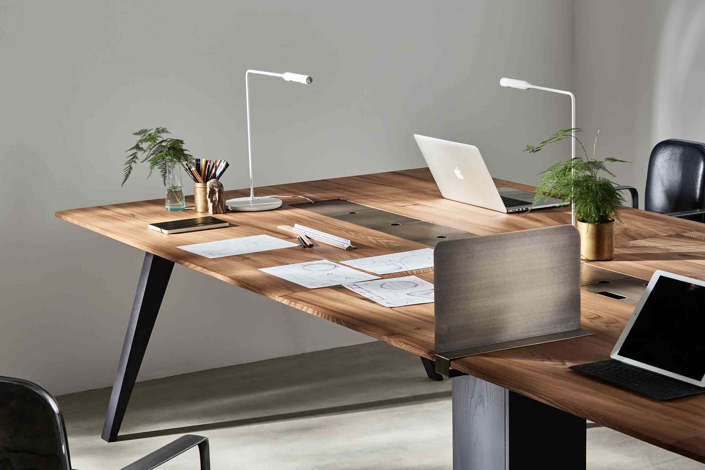 Workbench desks in solid timber
