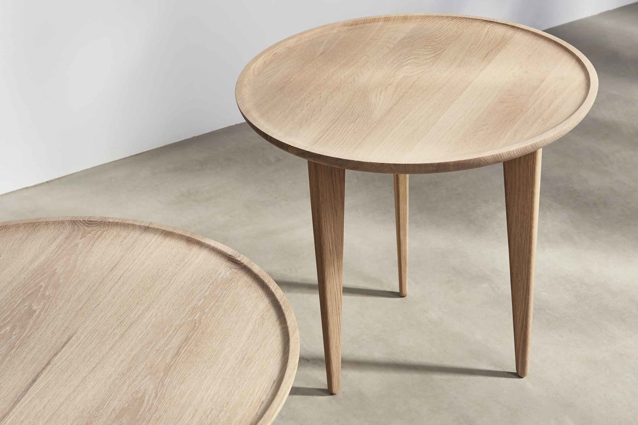 Gleda oak side table