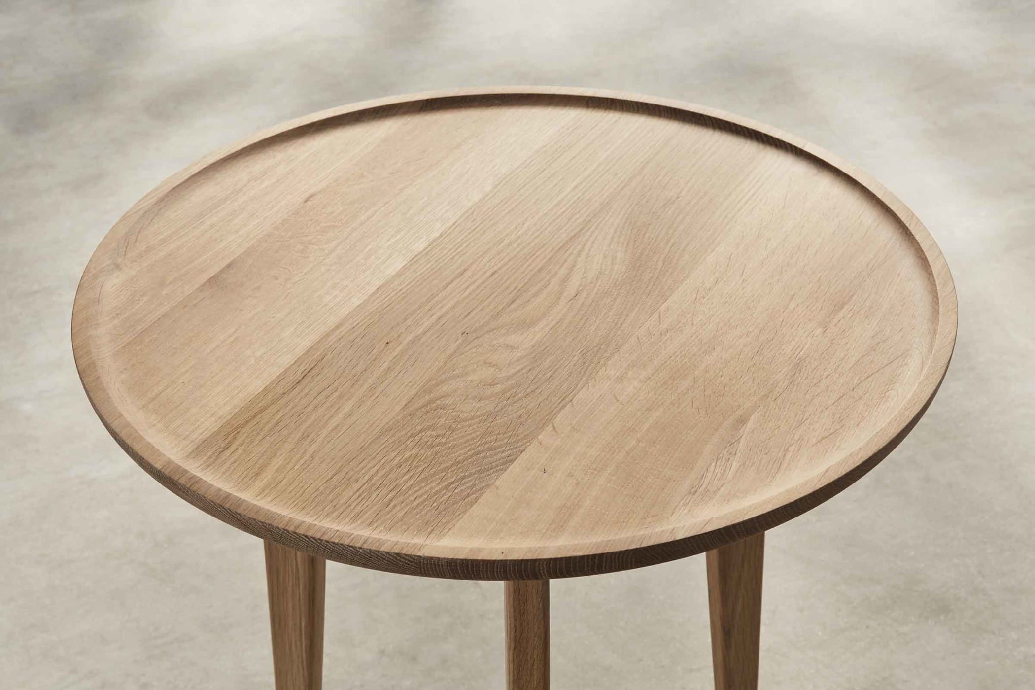 Gleda oak side table