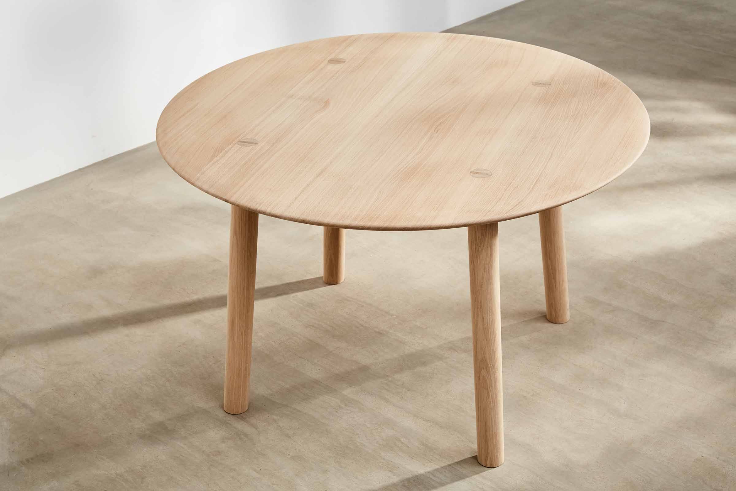 solid oak round meeting table